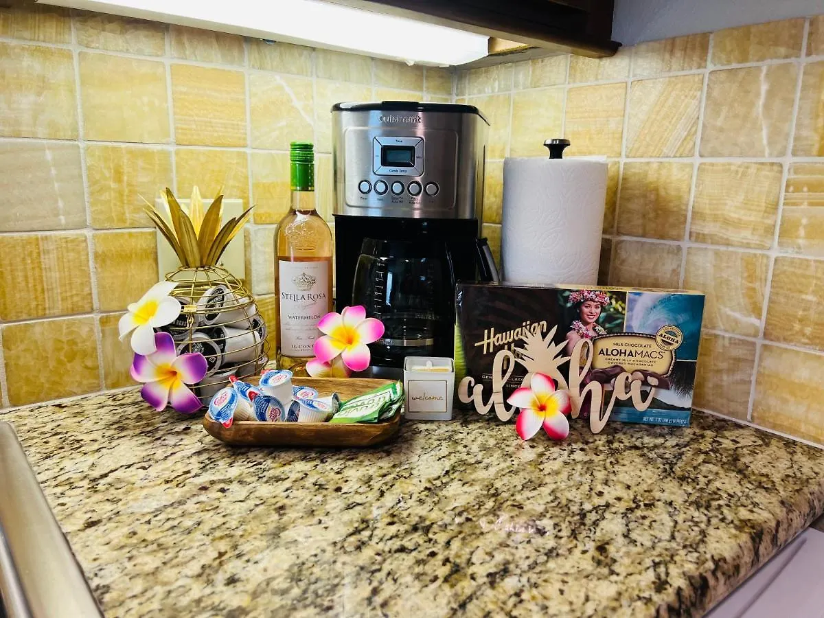 Resort Aloha Gem Studio: Waikiki Retreat with High-Speed Wi-Fi Honolulu United States