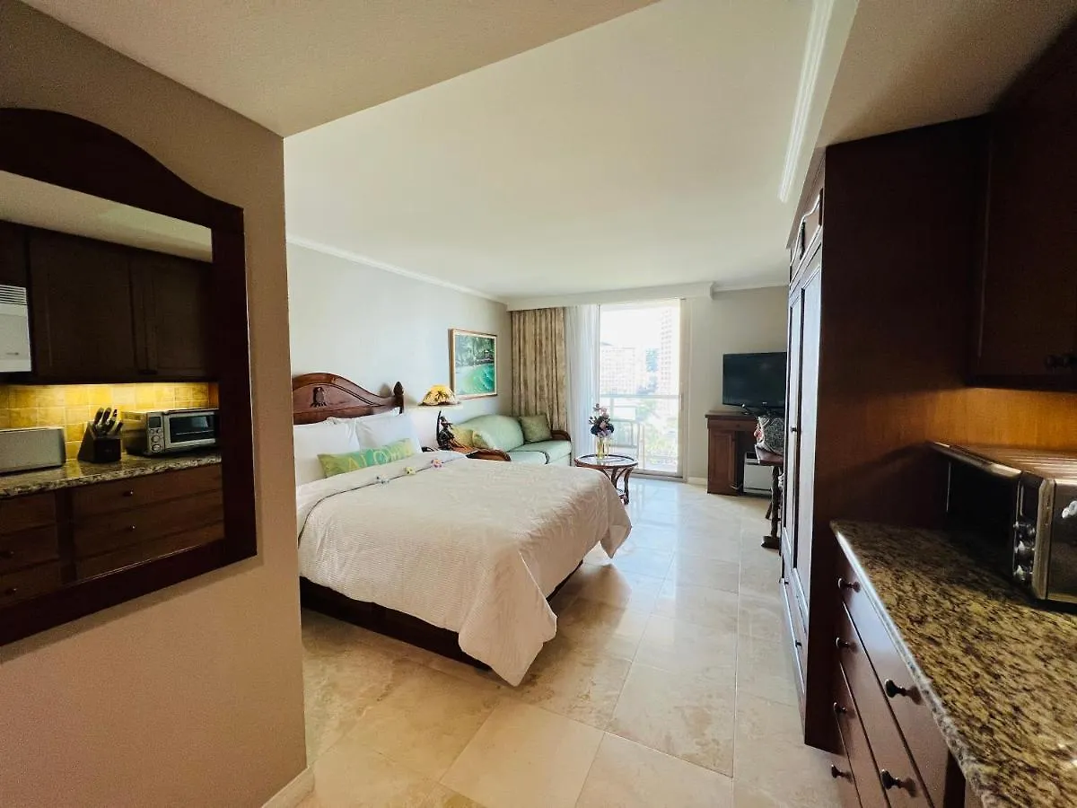 Aloha Gem Studio: Waikiki Retreat with High-Speed Wi-Fi Honolulu 0*,  United States